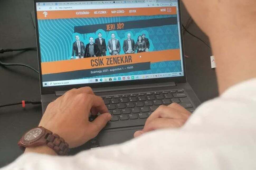 Egyfeszt a szórakozáson jár az eszed?