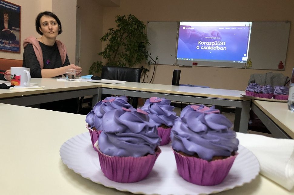 Nagyon vártad, mégis túl korán érkezett?