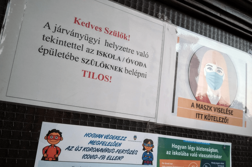 Még több tanintézmény besárgult Hargita megyében