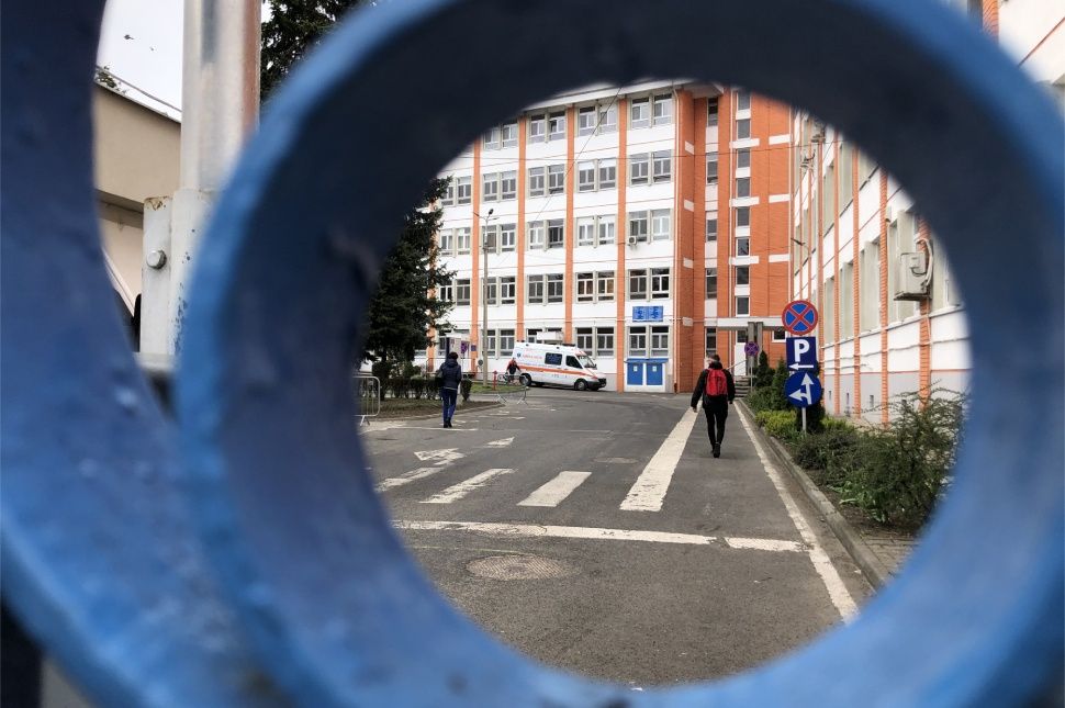 Kiürítik a kórházat, más városba küldik a betegeket
