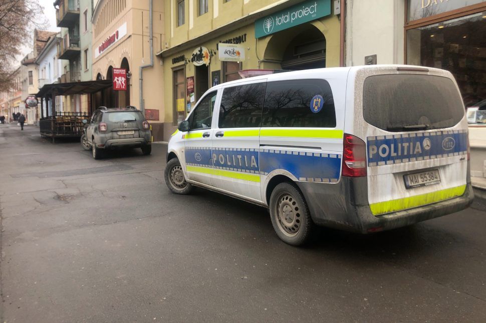 Házkutatás a night klubban