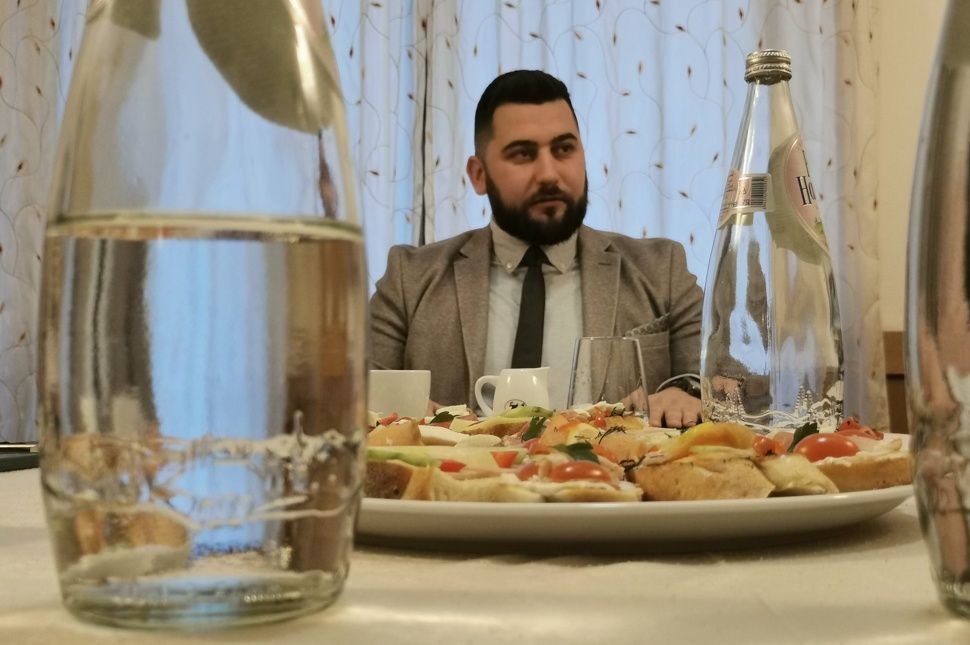 Kik állnak Imre Gábor mögött?
