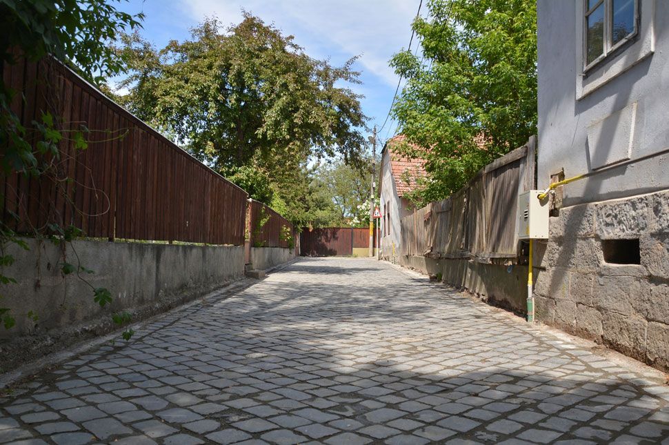 A József Attila utcába tilos a behajtás a Szentimréből