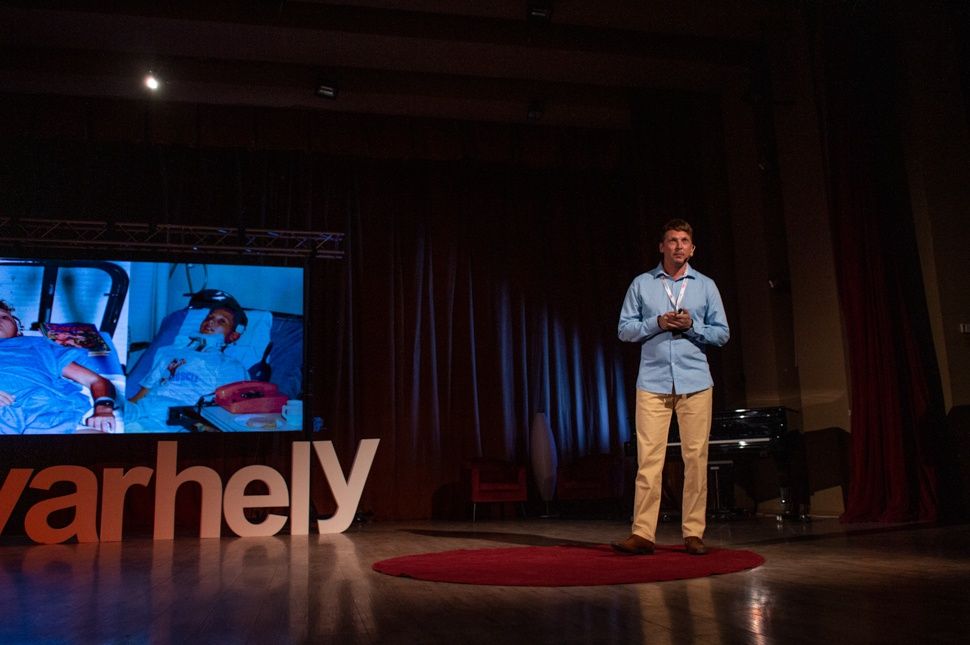 Jukka Sinnemäki: Meglátni a gyerekben a láthatalant