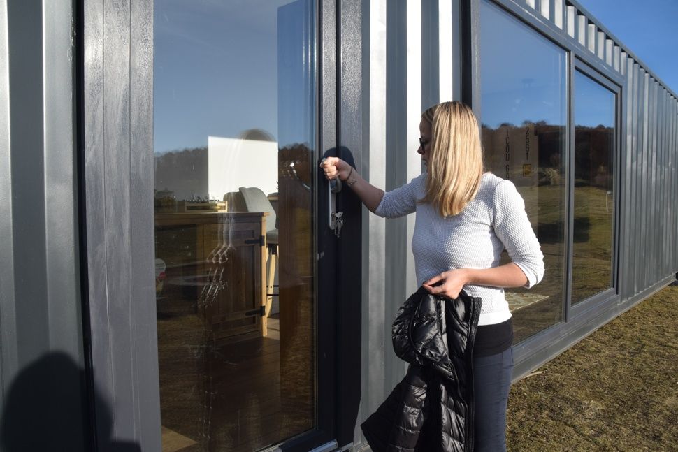 Kinyitod reggel az ablakot, és körülötted őzikék, rókák tanyáznak
