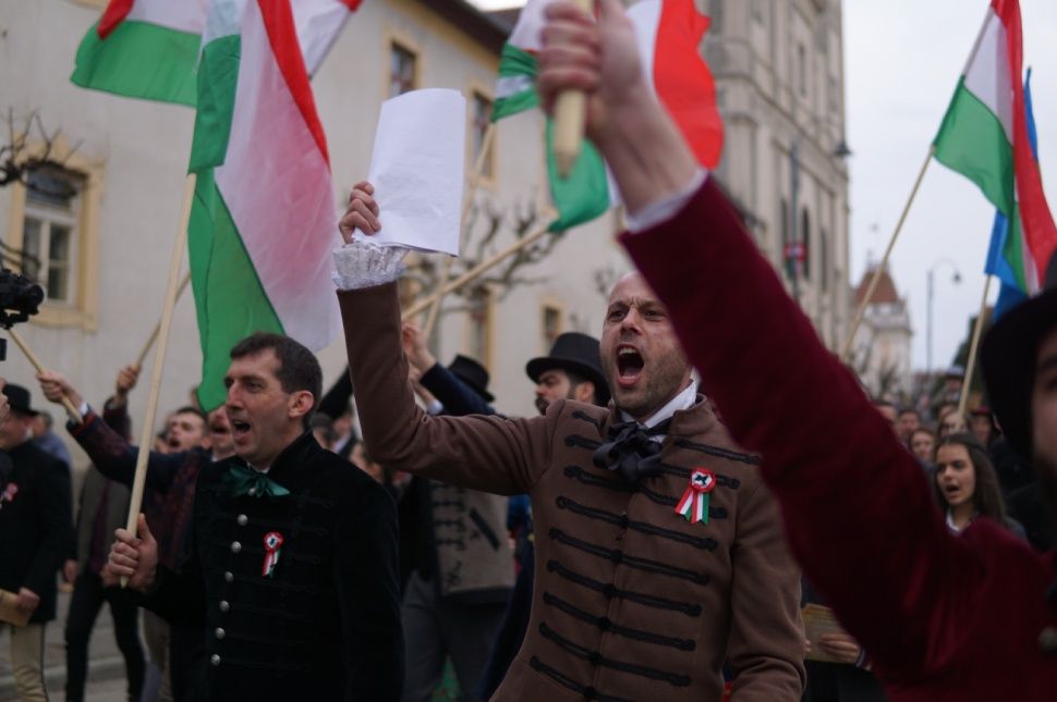 Adnád-e életedet a szabadságért, a hazáért?