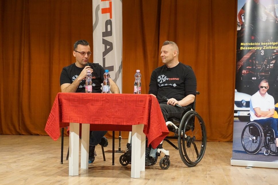 Tíz fokban rövidnadrágban a Kakucs Ringen