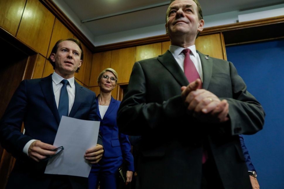 Megbukott a bizalmatlansági indítvány