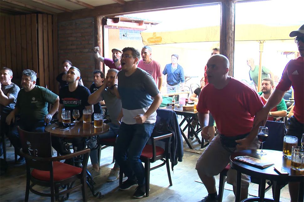 Így örültek a magyar gólnak a Kalaposban (videó)