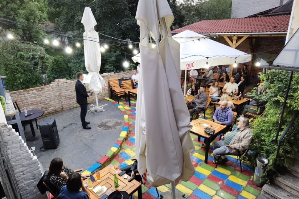 Arany egy est lesz a felső Gé teraszán