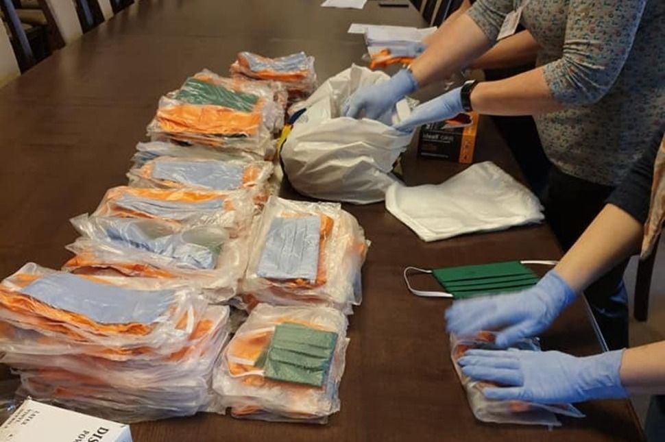 Ingyen maszk a rászorulóknak