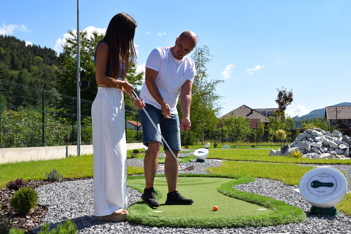 Ki mondta, hogy csak a gazdagok golfozhatnak?