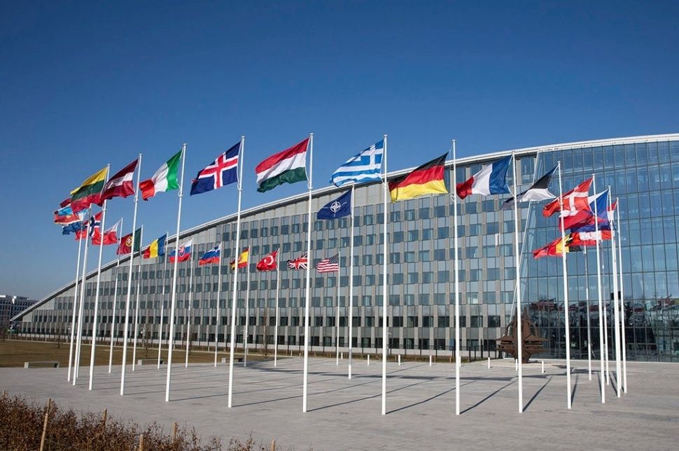 Románia bevenné a finneket és a svédeket a NATO-ba