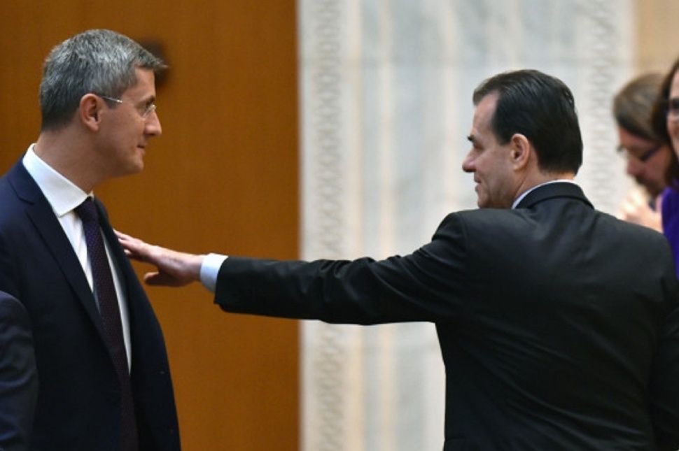 Megegyezett a PNL és az USR-PLUS a kormányról