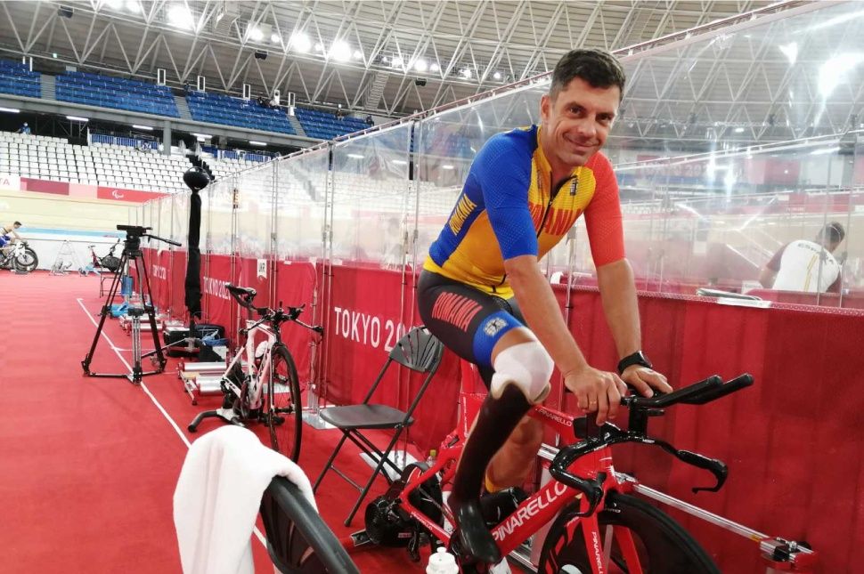 Ezüstérmet tekert Novák Károly Eduárd sportminiszter