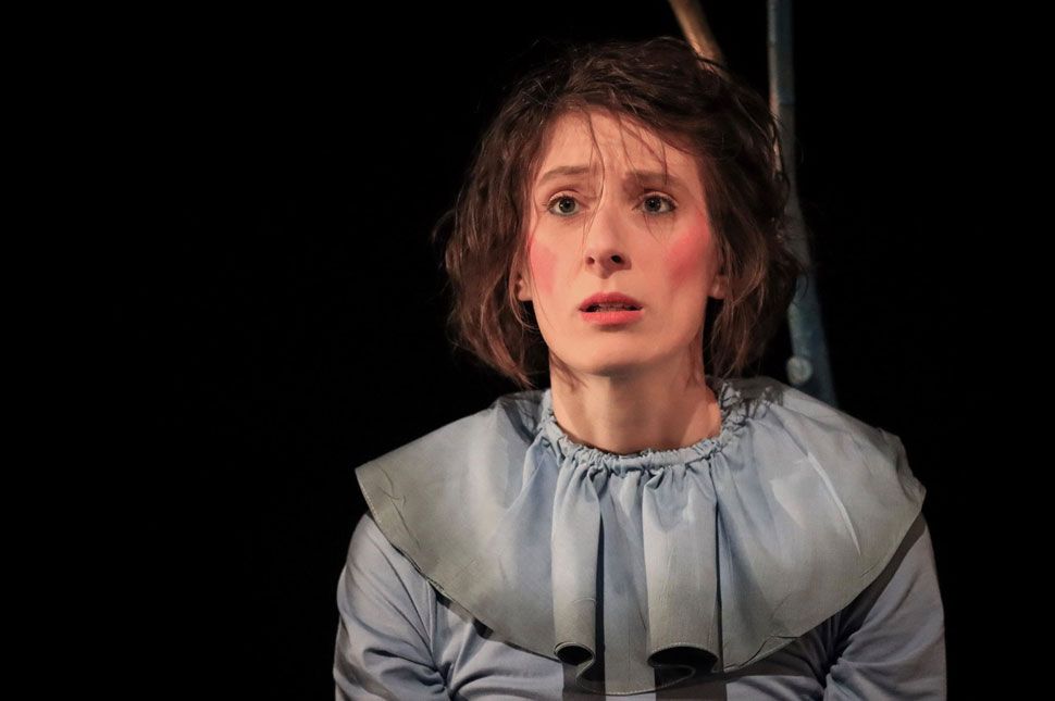 Elhalasztják az Esti próbát és Az öreg király hagyatékát