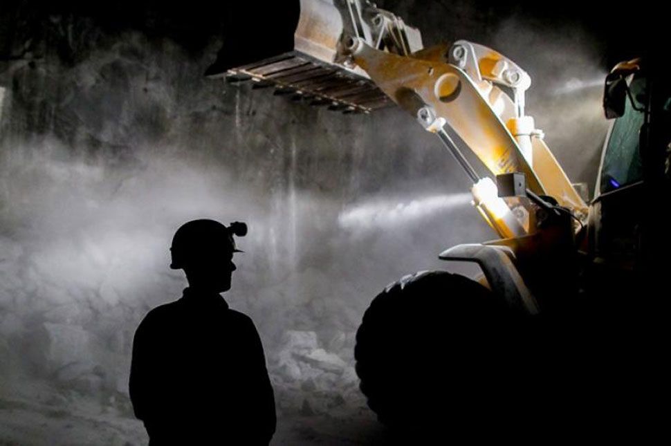 Hiába kapcsolgatják a villanyt a Bánya utcában