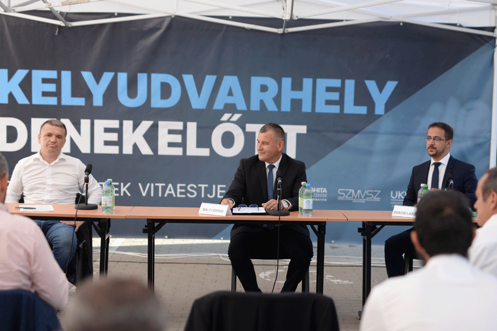 Élőben nézheted a polgármester-jelöltek vitáját