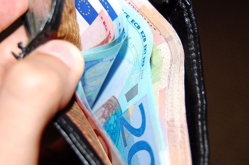 Száz eurót lopott a boltban, elkapták