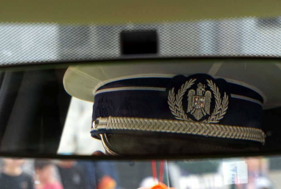 Tizenévesek loptak az egyik szupermarketből