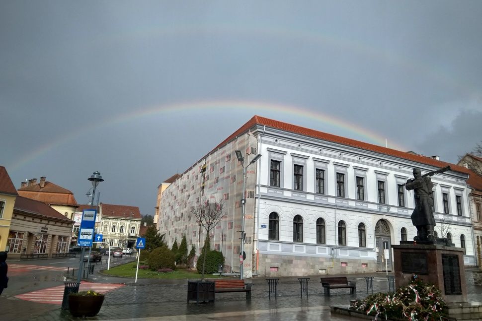 Enyhén hűl és romlik az idő