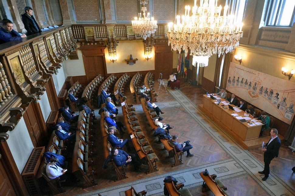 Frissítve: Betöltik Szarvas Zsuzsanna megürült helyét a májusi tanácsülésen