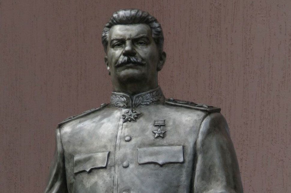 Szobrot állítanak Sztálinnak