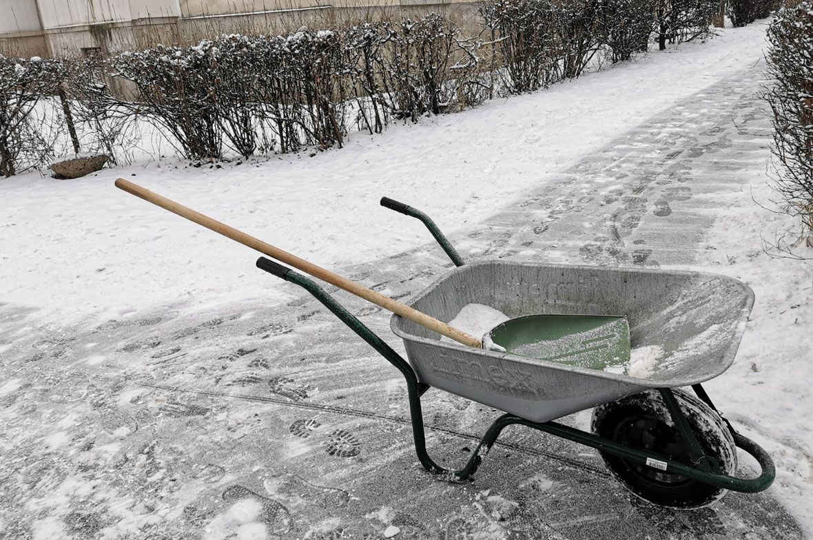 Unsz lapátolni?