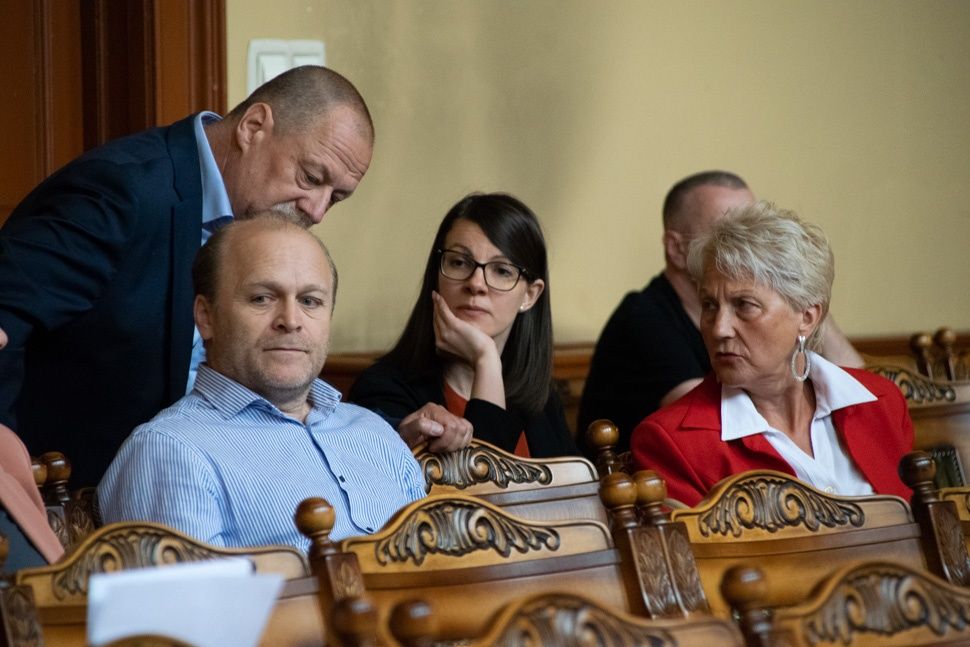 Újabb POL-os tanácsos mondott le