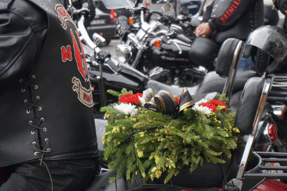 Száz év, fél óra