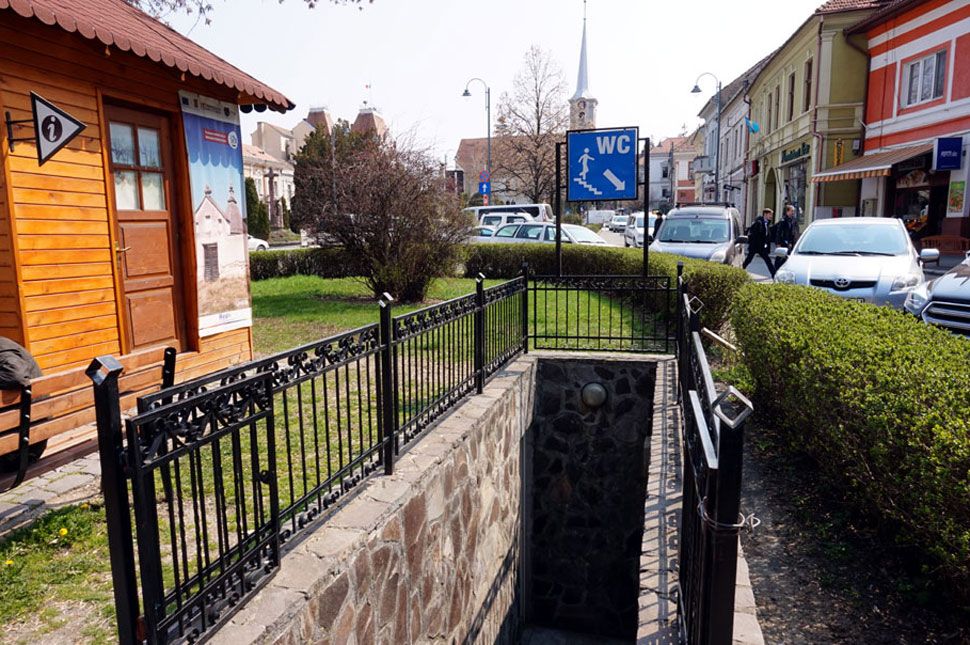 Mi kell a városunkba érkező turistának?