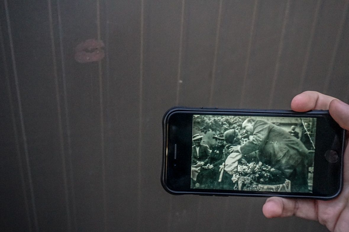 Az idő elszáll, a csók megmarad