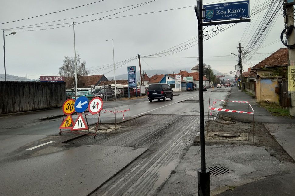 Elhúzódnak még az útjavítások
