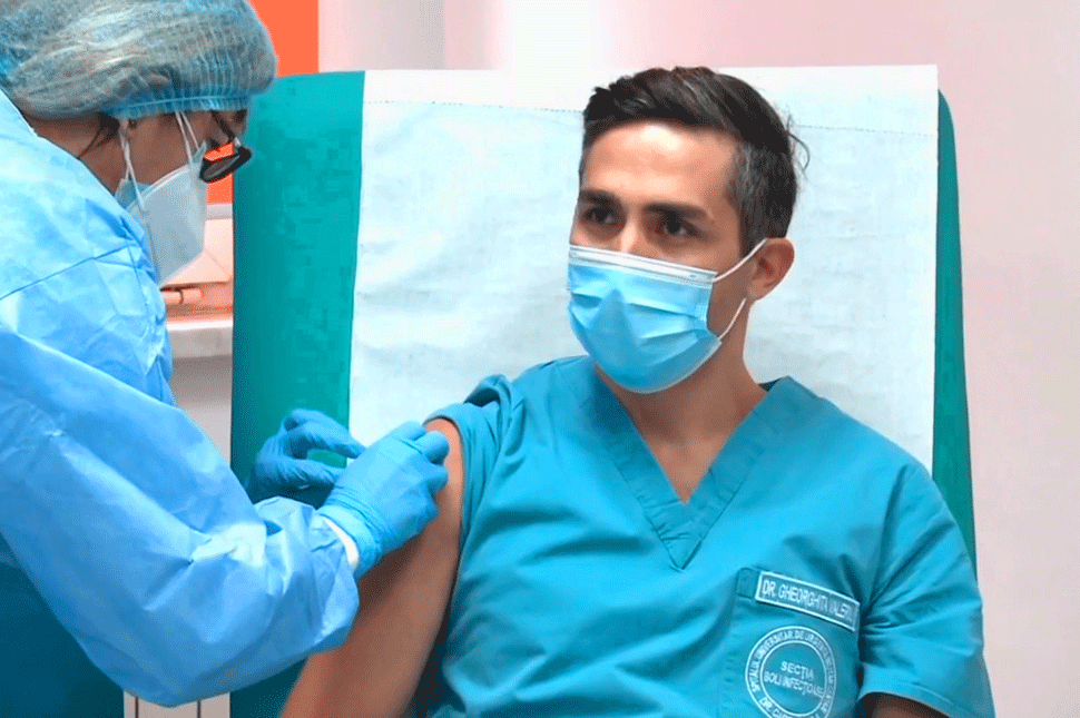 Nem vonják vissza az AstraZenecát Romániában