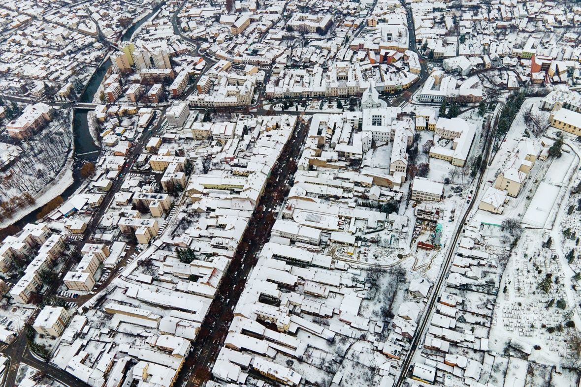 Tovább tart a hóriadó