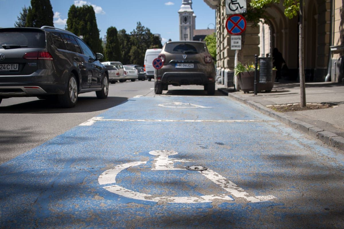 Valóban csorbultak a fogyatékossággal élők jogai Székelyudvarhelyen?