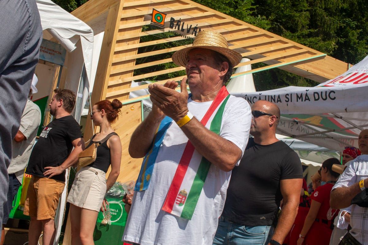 A savanyú szájíz és az akaratlan politikai fürdő