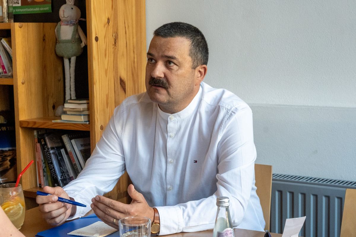 A pénzről és a szexualitásról is beszélni kell a fiatalokkal