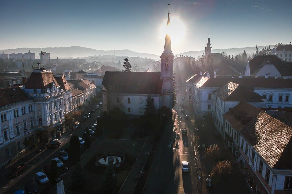 Karácsonyi szentmisék és istentiszteletek rendje