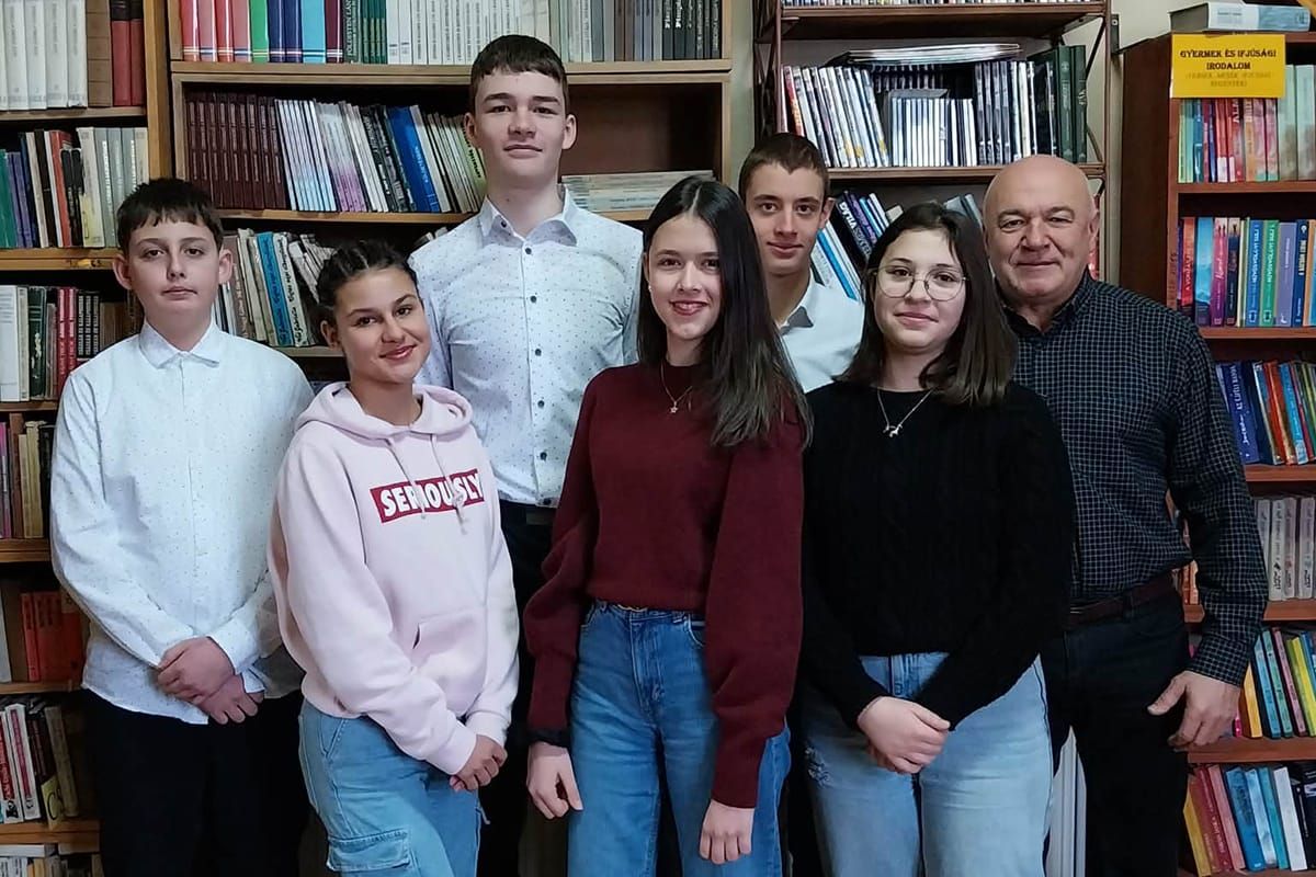 Hogy kerültek ezek az erős nők a kápolna falaira?