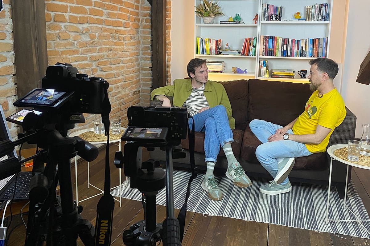 Mire elég Udvarhelyen egy sárga nadrág?