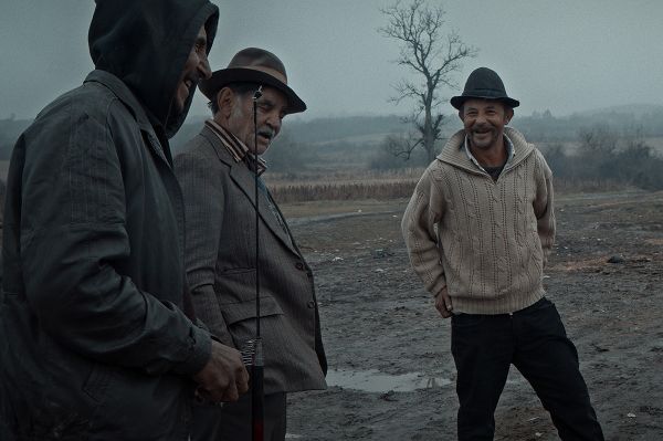 A vízen túl – és a valóság még annál is messzebb