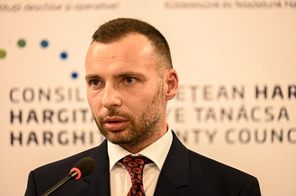 Létszámleépítésre készülnek a megyei tanácsnál