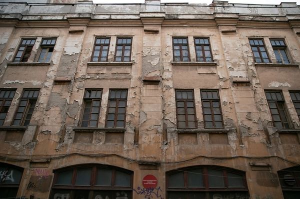 Ötből négy romániai lakás nincs biztosítva katasztrófa esetére