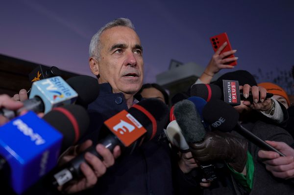 Georgescu arra kérte támogatóit, maradjanak otthon!