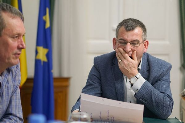 Annyi minden szarral kell még megküzdeni