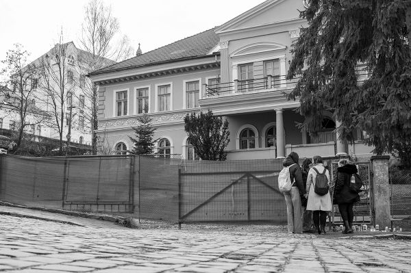 Hogyan emlékszik a város a tragédiára?