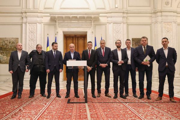 Nagykoalíció alakul, kormányra kerül az RMDSZ