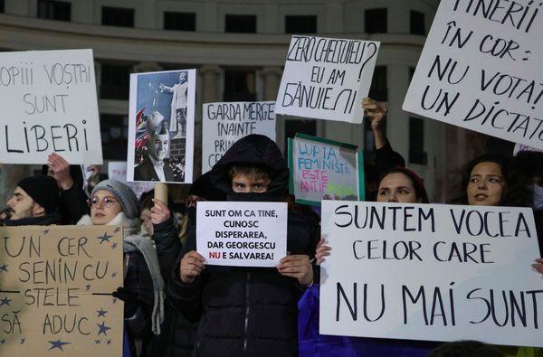 Napok óta tüntetések folynak Călin Georgescu ellen