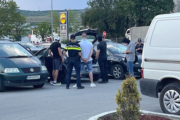 Kábítószer kereskedelem miatt folytatnak ellenük vizsgálatot